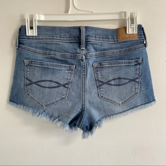 Abercrombie Light Wash Low Rise Denim Shorts - Picture 2 of 10
